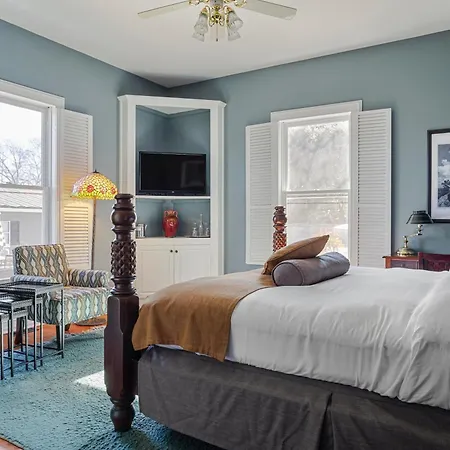 Stone Mountain Manor Bed & Breakfast Exterior photo